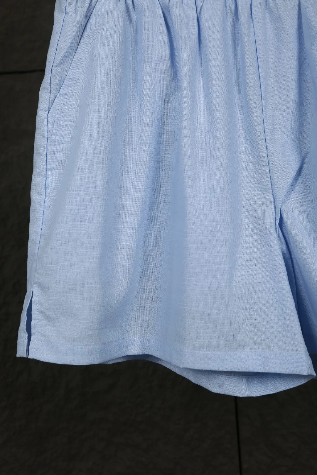 P210 Actual photo [High-end quality] Style number: 25052# Color: Navy blue/off-white/light khaki/ice blue/dark khaki Size: S to Short five-point version, double-layered inside and outside to prevent exposure, double stitching to cover the independent waistband ✅ - Professional washing before the car, the texture of the fabric is tight and soft ✅ - RL/Ralph Lauren linen shorts are simply a summer savior. The linen material allows every pore to breathe freely, say goodbye to sticky heat. Walking on the road, the wind blows, and the heat all over the body is instantly smoothed away. The bamboo texture is natural and unique, simple and pure texture, full of laziness and old money style.